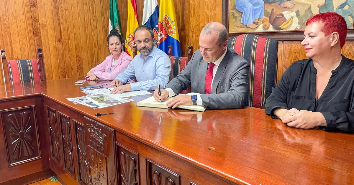 Augusto Hidalgo en el Ayuntamiento de Moya / CABILDO DE GRAN CANARIA