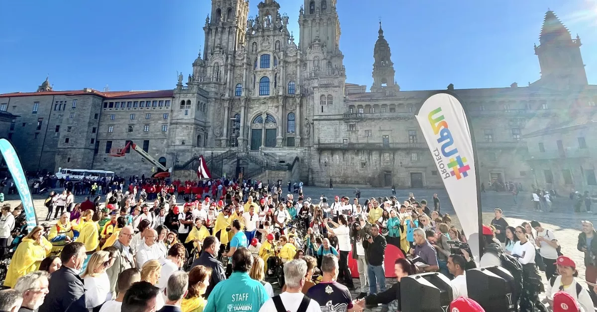 Los jóvenes llegando a la catedral de Santiago / CEDIDA