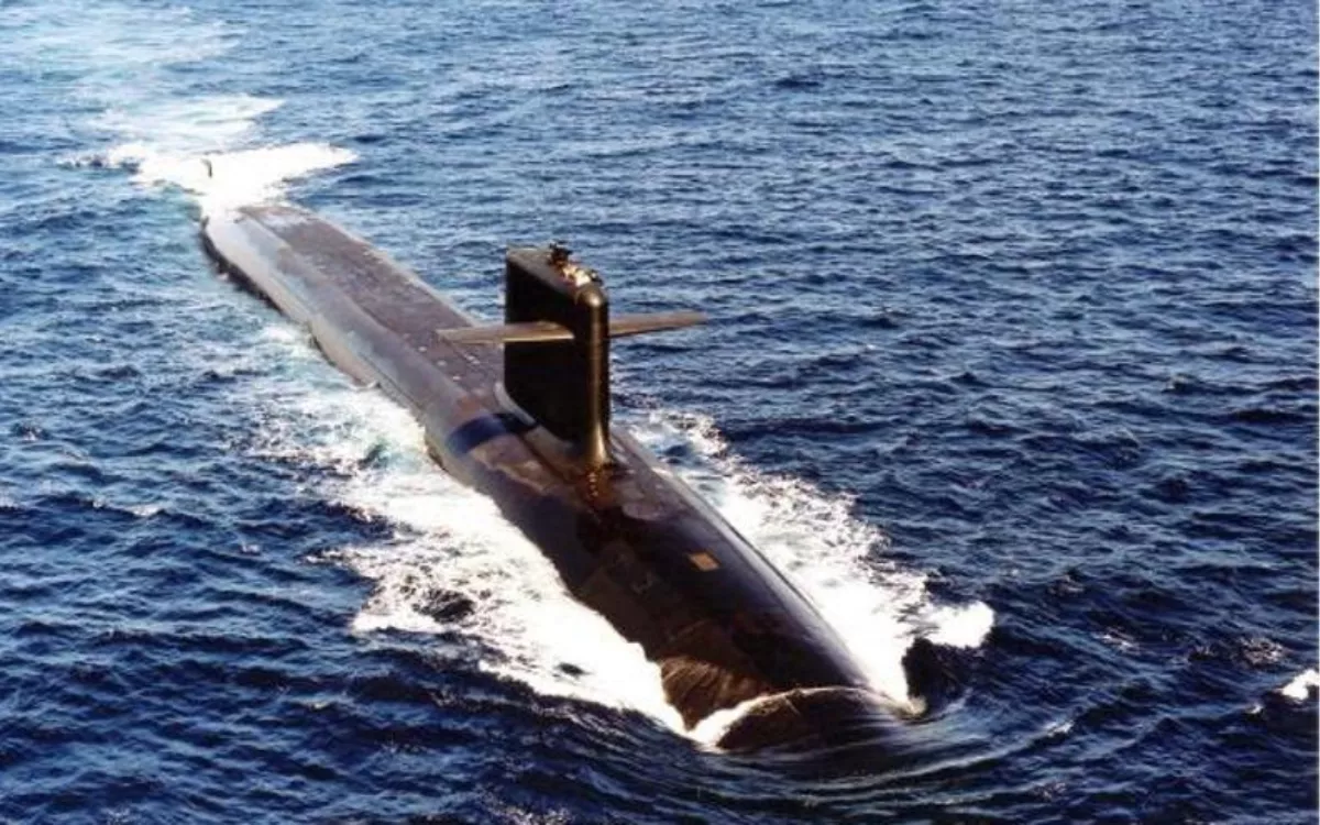 Un submarino nuclear francés participa en unas maniobras navales de Marruecos cerca de Canarias. En la imagen, nave de la armada gala de archivo. / EFE