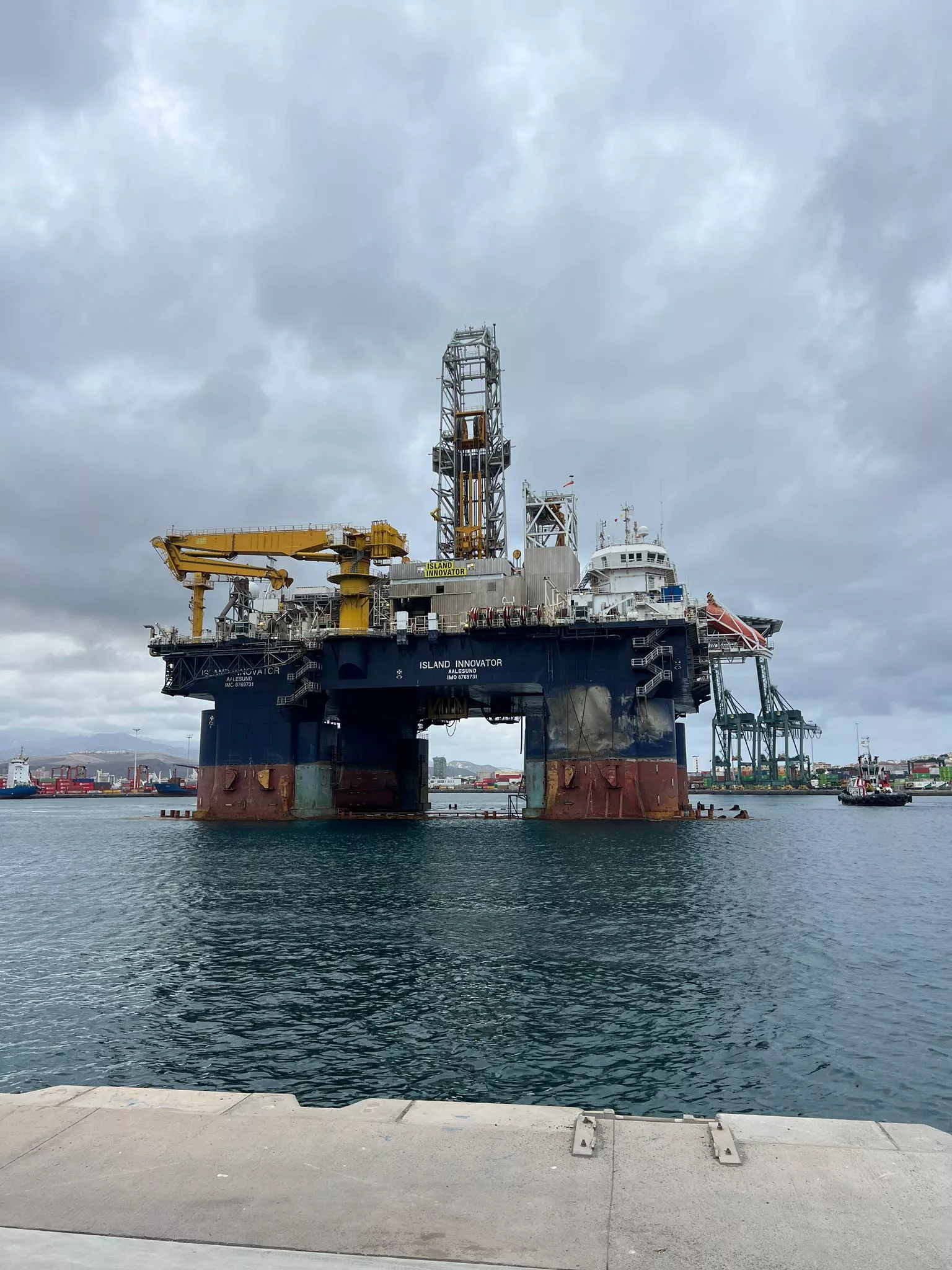 Plataforma 'Island Innovator', en el Puerto de Las Palmas. / ATLÁNTICO HOY