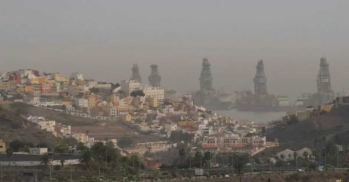Imagen de calima en Canarias / EFE - ÁNGEL MEDINA