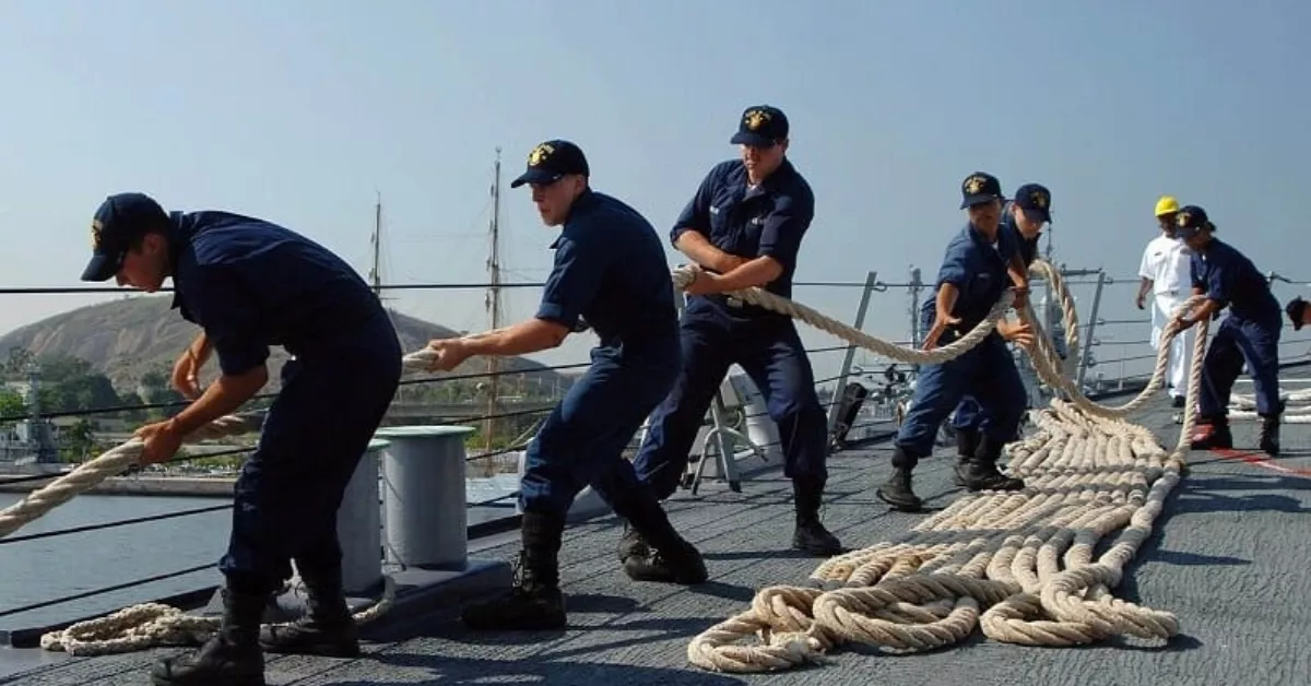Marineros en un buque mercante./ ARCHIVO Marineros en un buque mercante./ ARCHIVO
