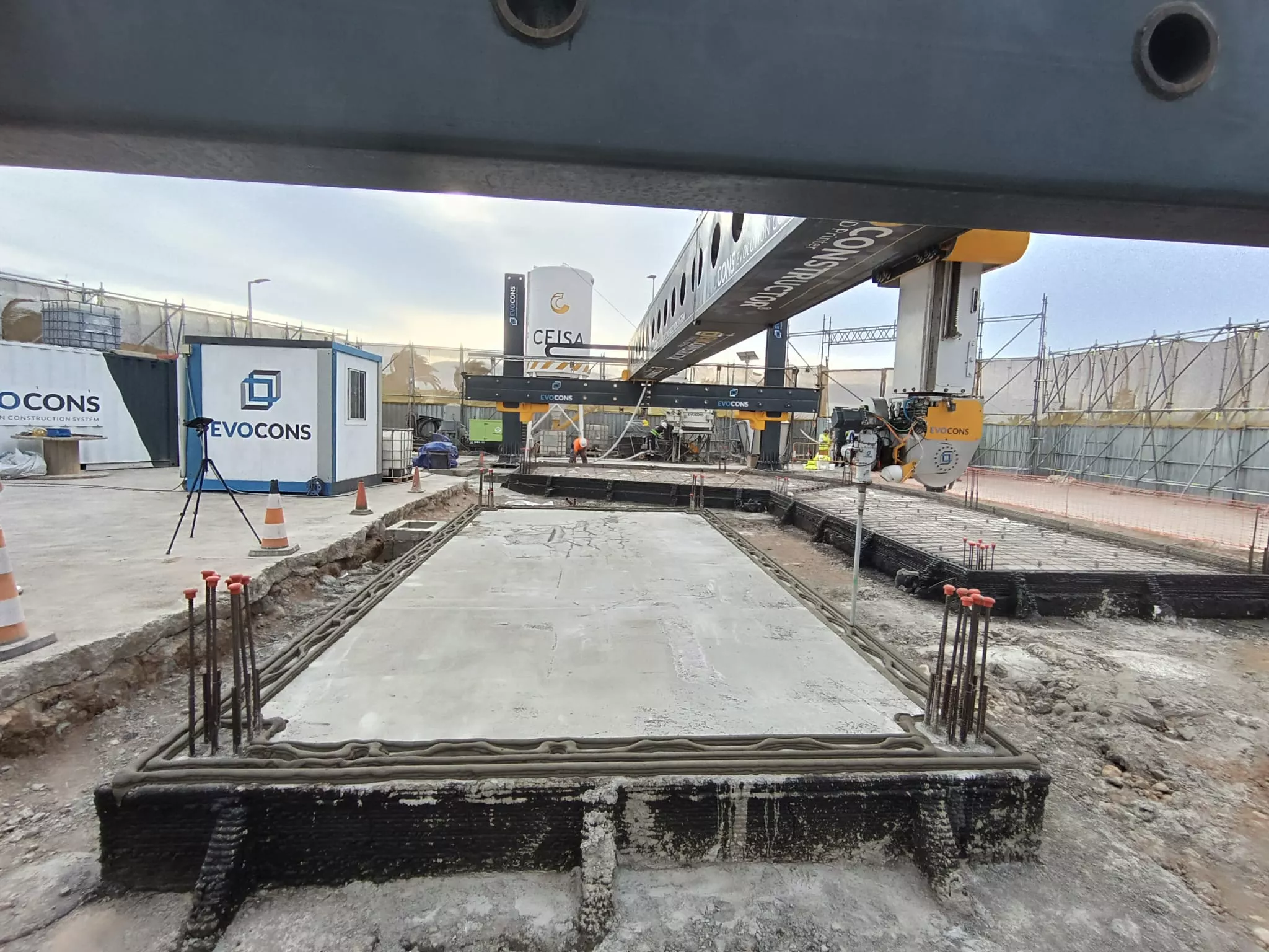 Las casas 3D ya son una realidad en Canarias. En la imagen, impresión 3D en Ecoaga. / AH