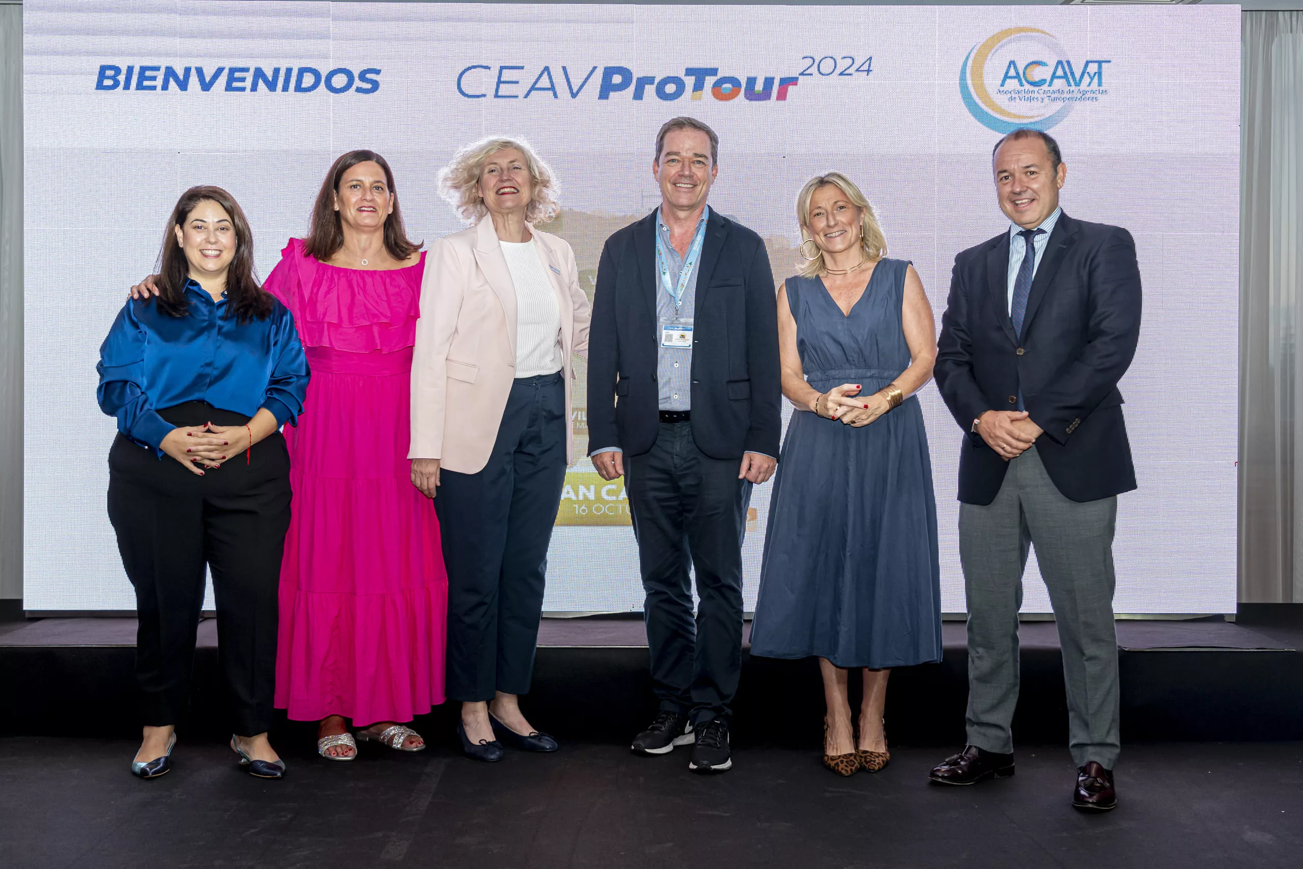 Irene Ravelo, vicepresidente de ACAVyT; Mercedes Tejero, gerente del CEAV; Pia Louw, directora de Turismo de Tenerife; Christoph Kiessling, vicepresidente del Grupo Loro Parque; Cristina Bou, directora comercial de CEAV; e Ignacio Poladura, presidente de la ACAVyT. 