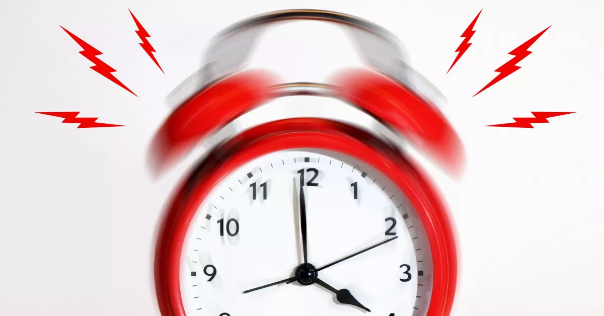 Imagen de un reloj que marca la hora / CANVA