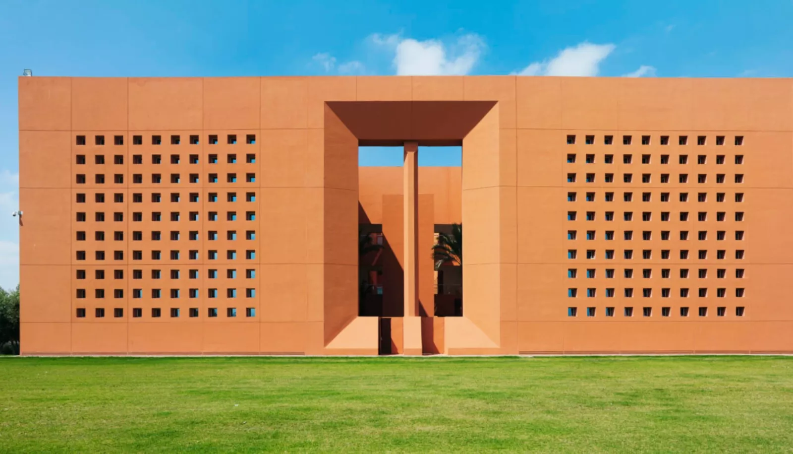 Universidad Mohamed VI Politécnico./ RICARDO BOFILL ARQUITECTOS