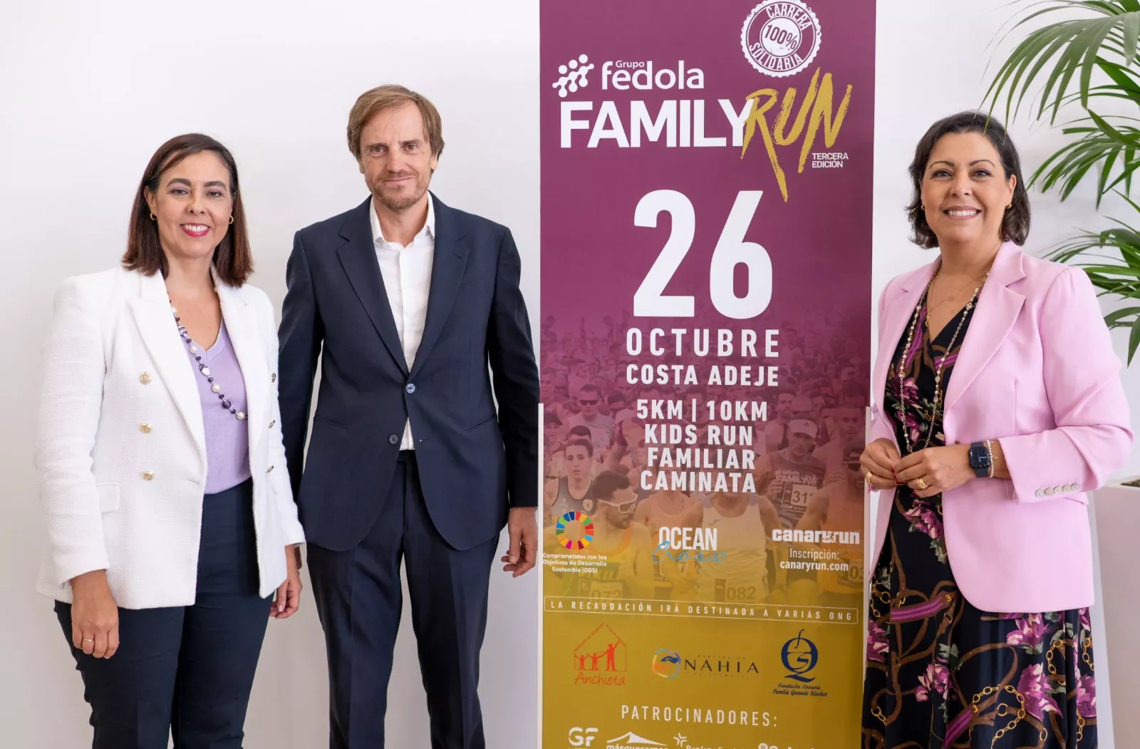 Miguel Ángel Cuartero, gerente del Hospital Quirónsalud Costa Adeje, Victoria López, presidenta de Grupo Fedola y Ana Belén López, vicepresidenta y responsable de RSC de Grupo Fedola./ CEDIDA