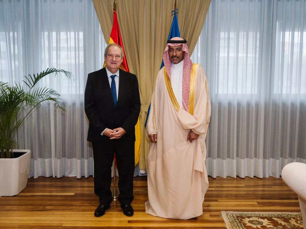  Los ministros de Industria de España y Arabia Saudí, Jordi Hereu y Bandar AlKhorayef./ CEDIDA