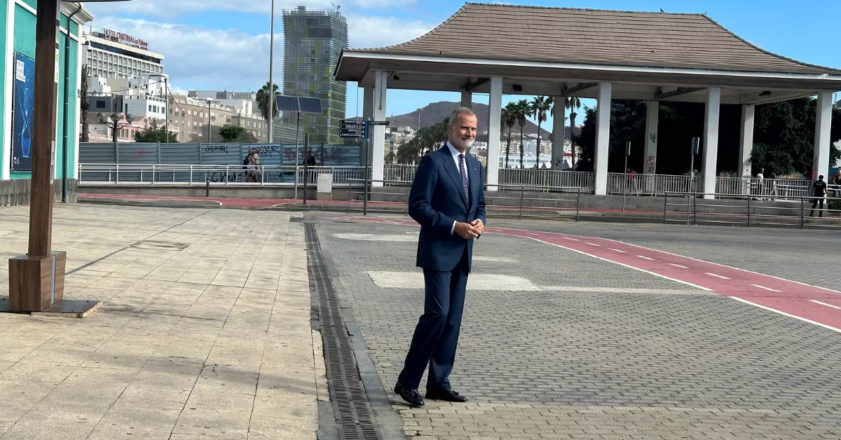 El rey Felipe VI en el parque de Santa Catalina / ATLÁNTICO HOY - MARCOS MORENO