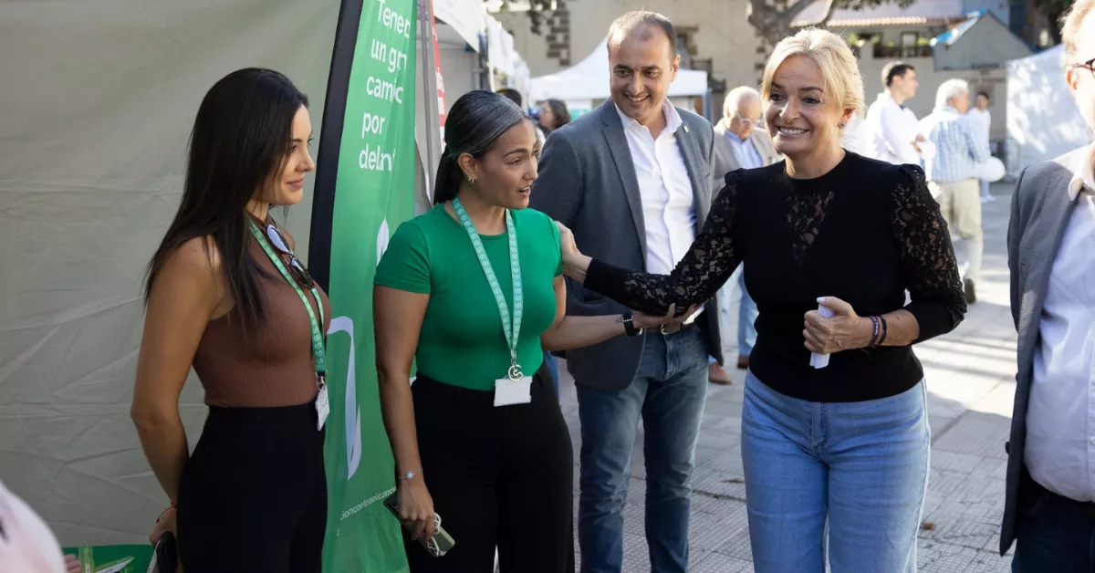 Esther Monzón en la feria celebrada en el parque de San Telmo / CONSEJERÍA DE SANIDAD