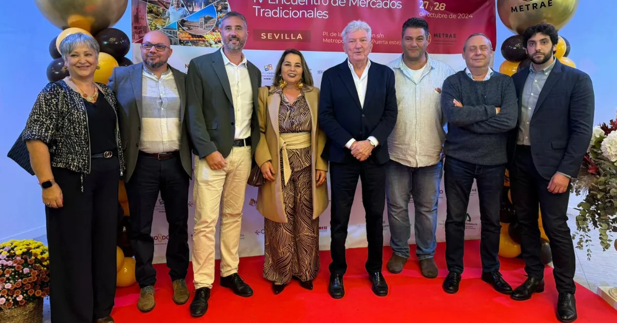 Pedro Quevedo con los asistentes al evento / AYUNTAMIENTO DE LAS PALMAS