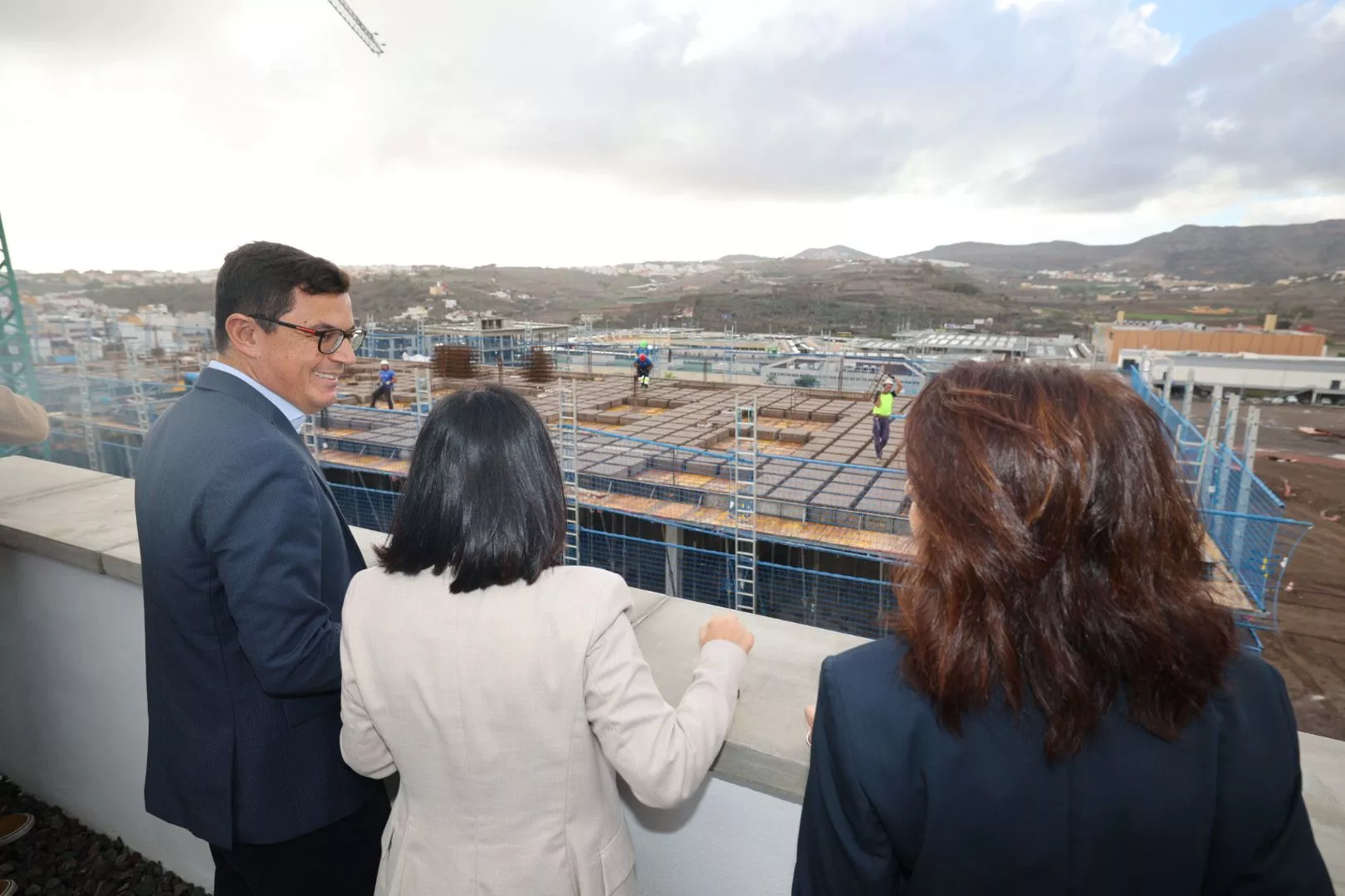 El Gobierno y el Ayuntamiento de Las Palmas de Gran Canaria supervisan la finalización de 76 viviendas protegidas./ CEDIDA