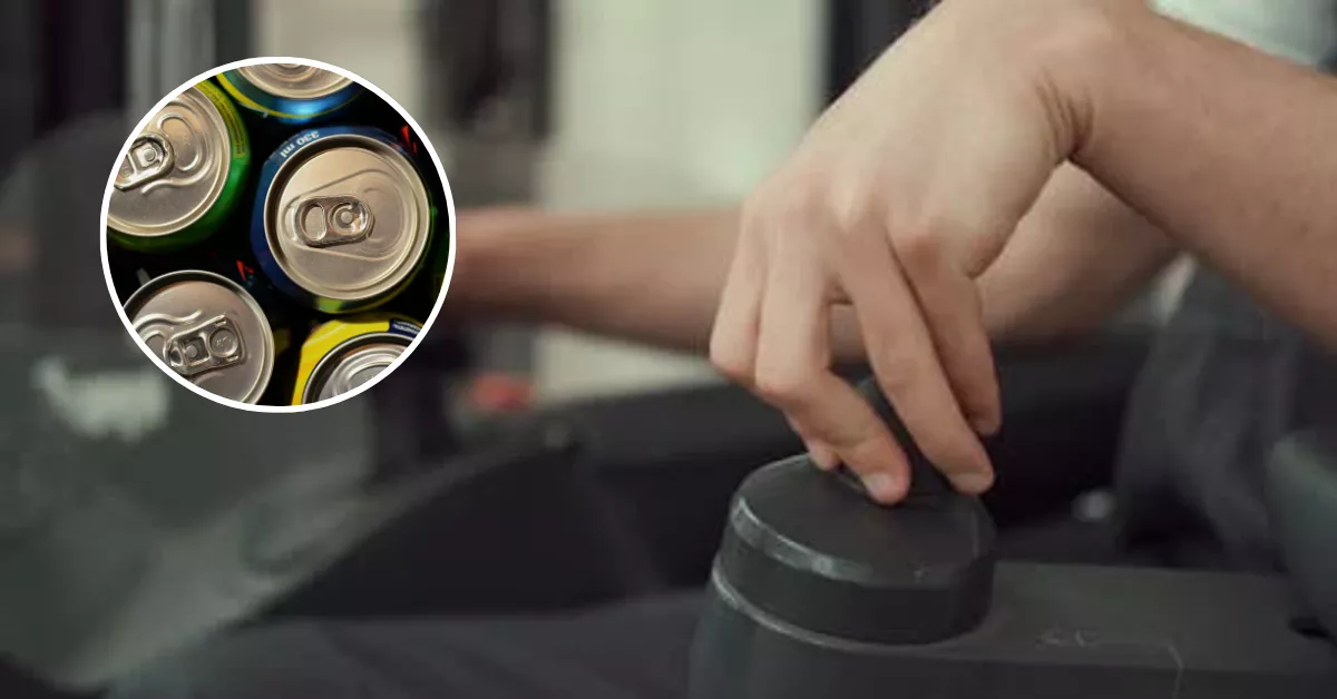 Imagen de una silla de ruedas y una lata / MONTAJE AH