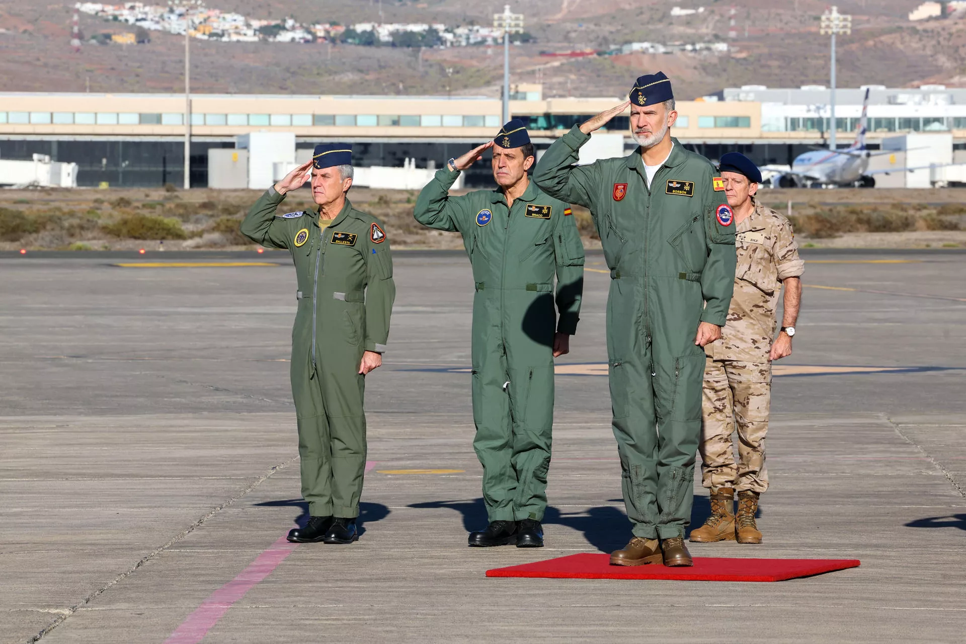 Felipe VI pasó revista en Gando. Felipe VI pasó revista en Gando.
