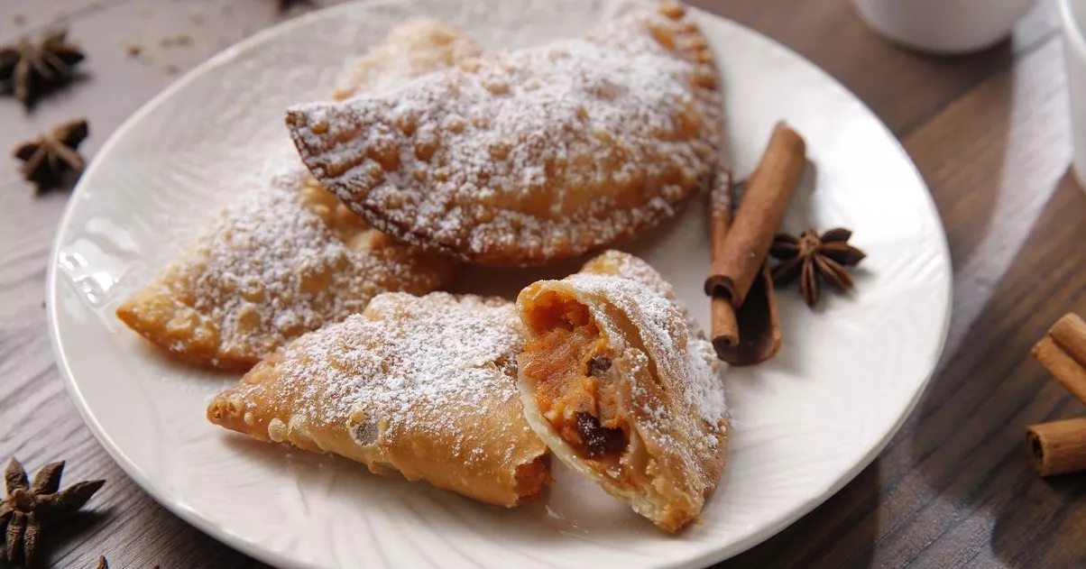 Las truchas de batata son una de las deliciosas recetas que nos ofrece la repostería tradicional canaria./ REDDES.