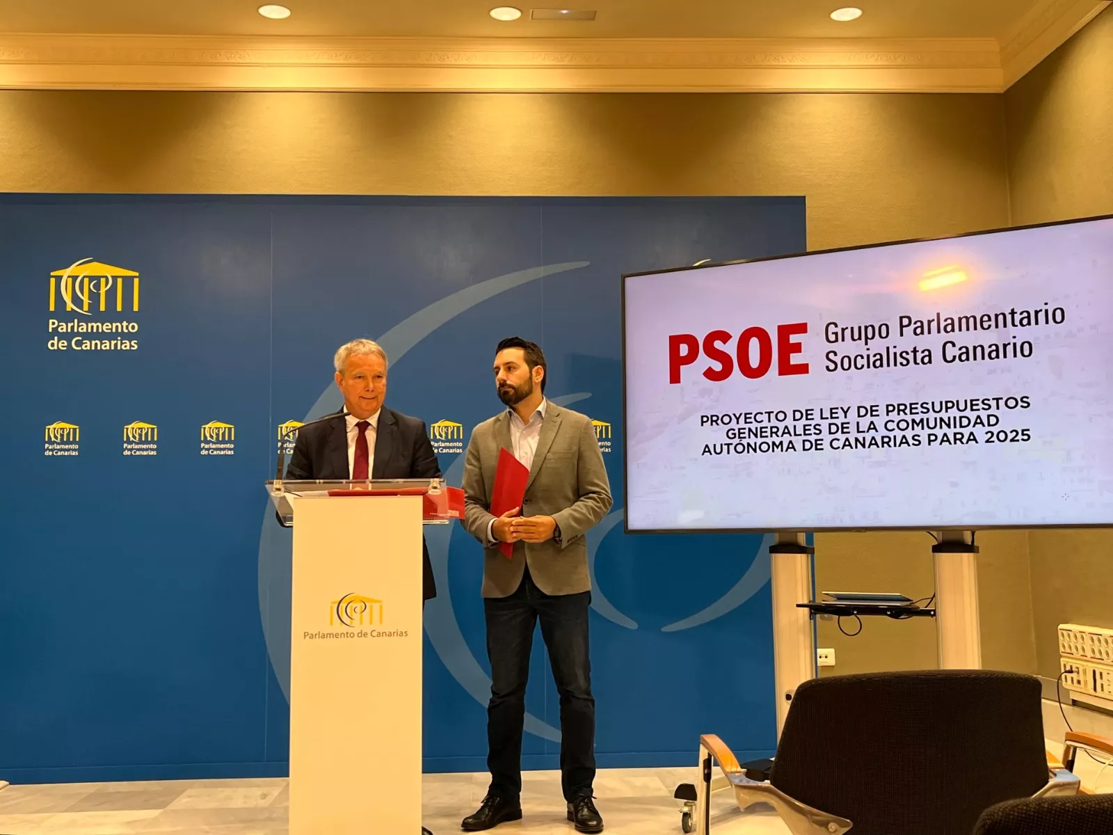El portavoz del PSOE en el Parlamento de Canarias, Sebastián Franquis./ CEDIDA