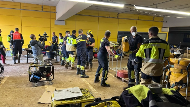 Trabajos del dispositivo de emergencias canario en Valencia. / AH Trabajos del dispositivo de emergencias canario en Valencia. / AH