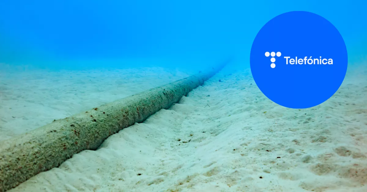 Cable submarino y el logo de Telefónica. / AH