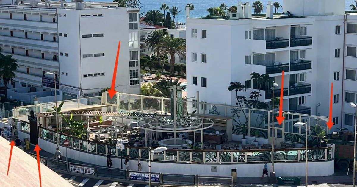 Imagen de la terraza que, presuntamente, se ha construido ilegalmente en Maspalomas / CEDIDA