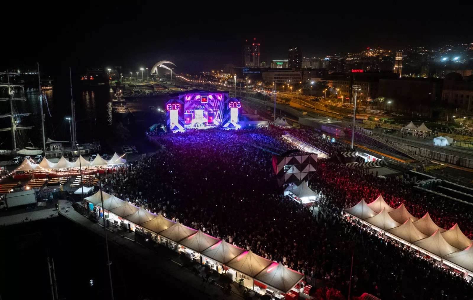 Love the 90's en el Recinto Portuario de Santa Cruz de Tenerife./ SHAREMUSIC!