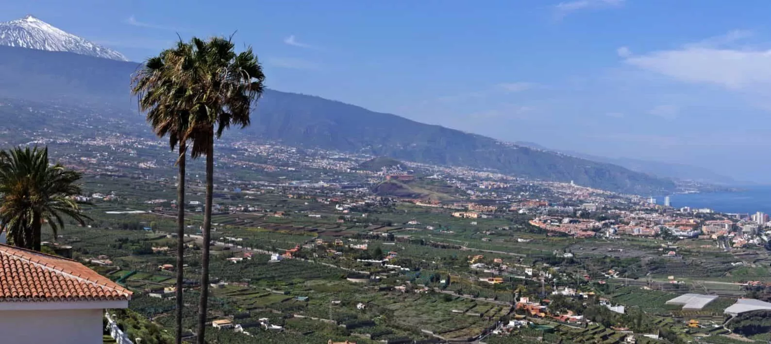 El Valle de La Orotova desciende hasta el mar a los pies de El Teide./ X.