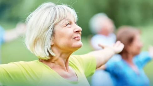 Programa de ejercicio físico de fuerza para personas adultas./ CEDIDA Programa de ejercicio físico de fuerza para personas adultas./ CEDIDA