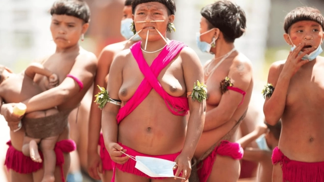 Indígenas de la comunidad yanomami / EFE Indígenas de la comunidad yanomami / EFE