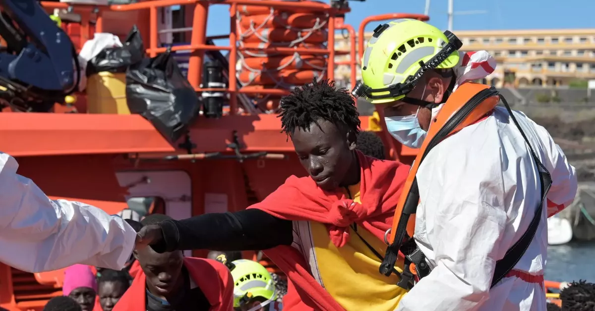 Imagen de la llegada de migrantes a El Hierro. /  EFE