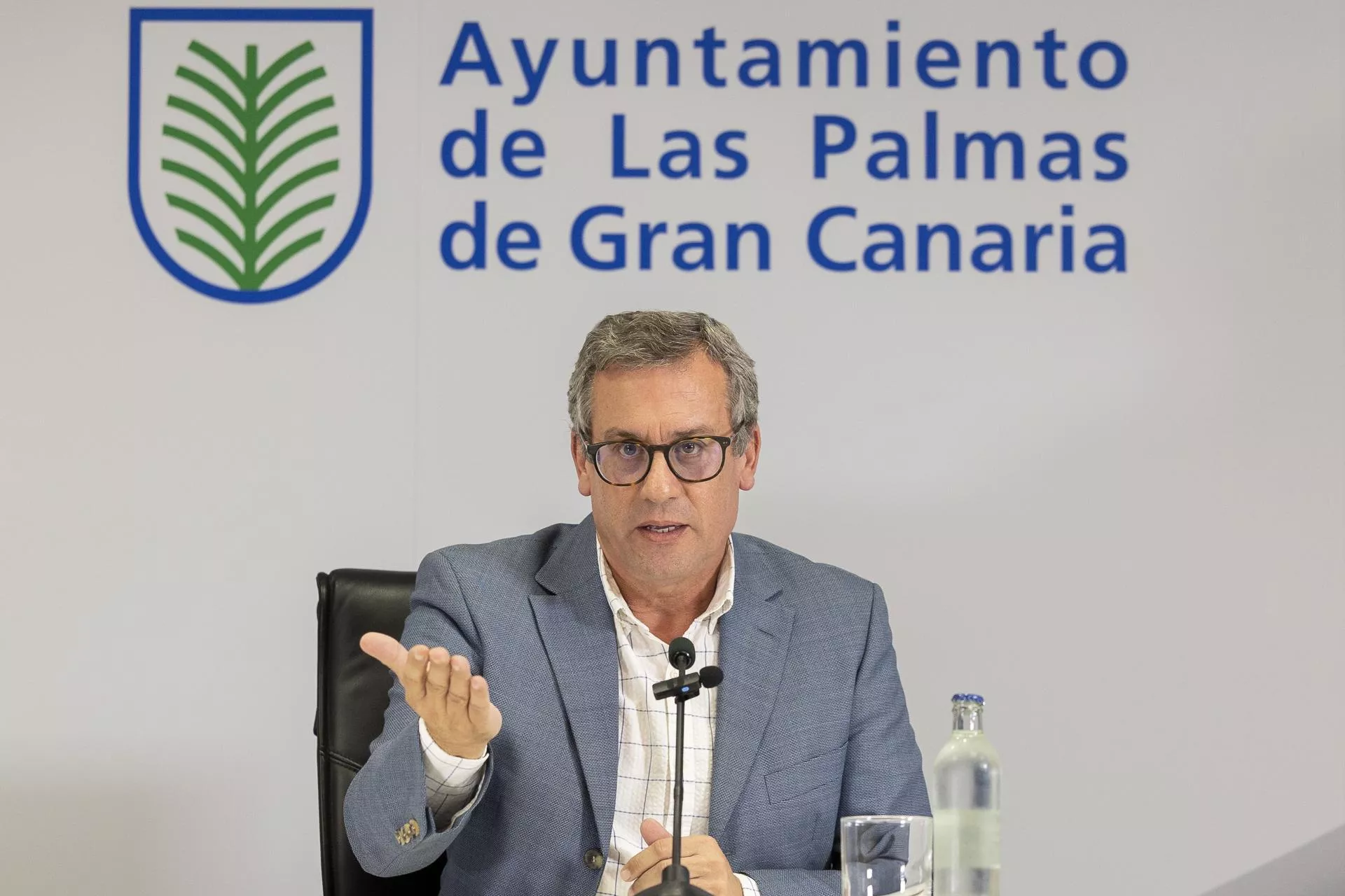 Geursa detecta nuevas posibles irregularidades y las traslada a la Fiscalía. / EFE / QUIQUE CURBELO