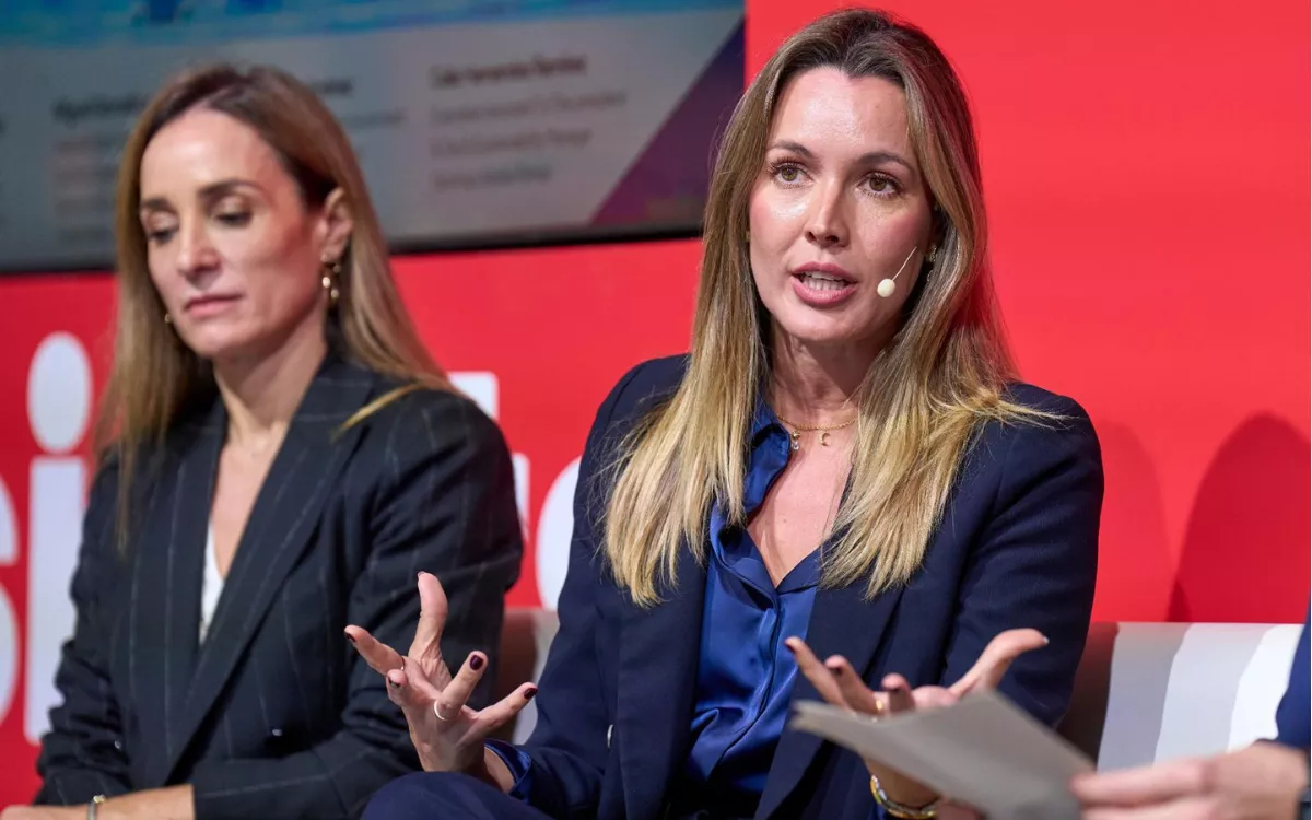 Canarias lidera el cambio: una ley pionera de movilidad sostenible para el futuro del Archipiélago. En la imagen, María Fernández, directora general de Transportes y Movilidad. / AH