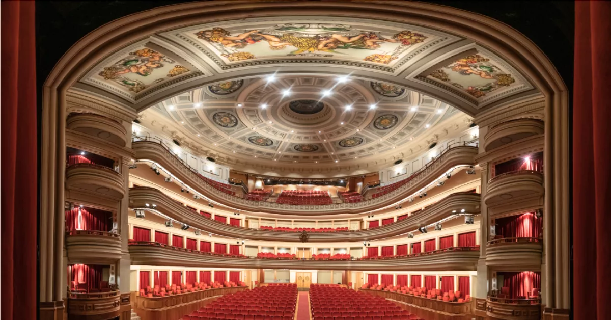 Imagen del interior del edificio modernista de Canarias / TEATRO PEREZ GALDÓS 