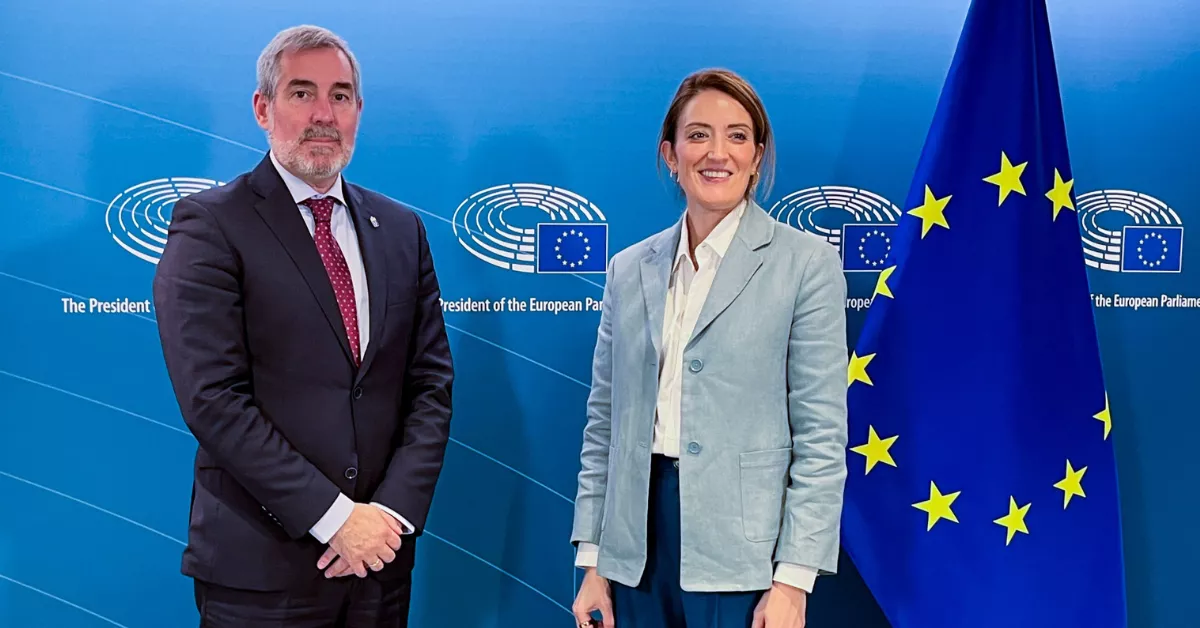 El presidente de Canarias, Fernando Clavijo, y la la presidenta del Parlamento europeo, Roberta Metsola. / CEDIDA