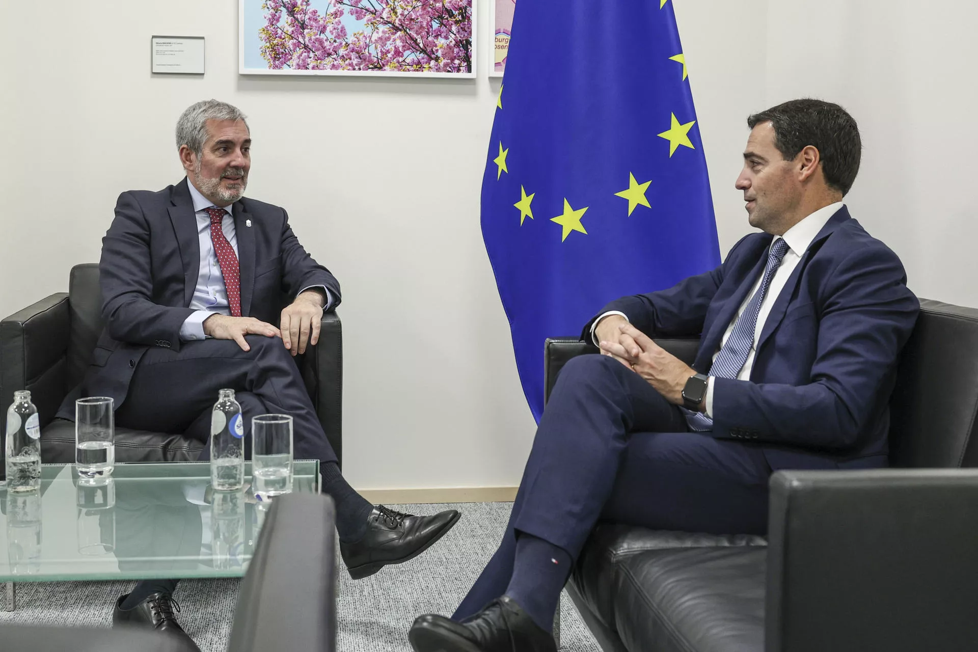Fernando Clavijo, presidente de Canarias,  y el lehendakari vasco, Imanol Pradales./ EFE