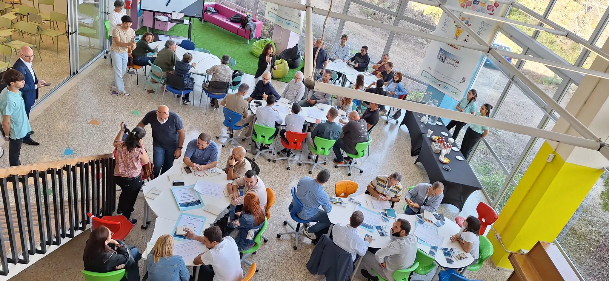 CaixaBank Dualiza y Canarias analizan soluciones a la falta de trabajadores en la construcción. / AH