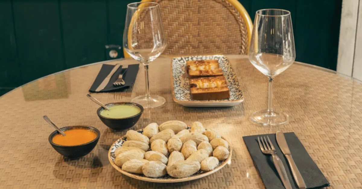 El gastrobar Detenderete se centra en los productos típicos de la cocina canaria para ofrecer un menú con marcado sabor isleño./ X.