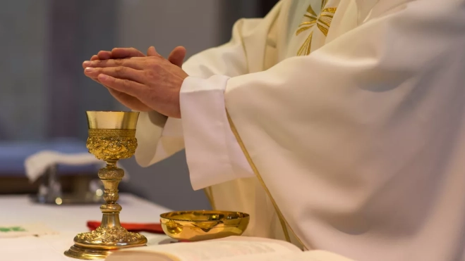 Imagen de un sacerdote / AH Imagen de un sacerdote / AH