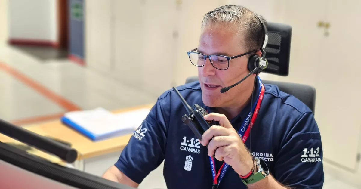 Un trabajador del 112 Canarias / 112 CANARIAS