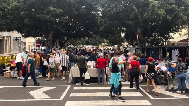 Rastro de Santa Cruz de Tenerife / AH / BELA CABRERA