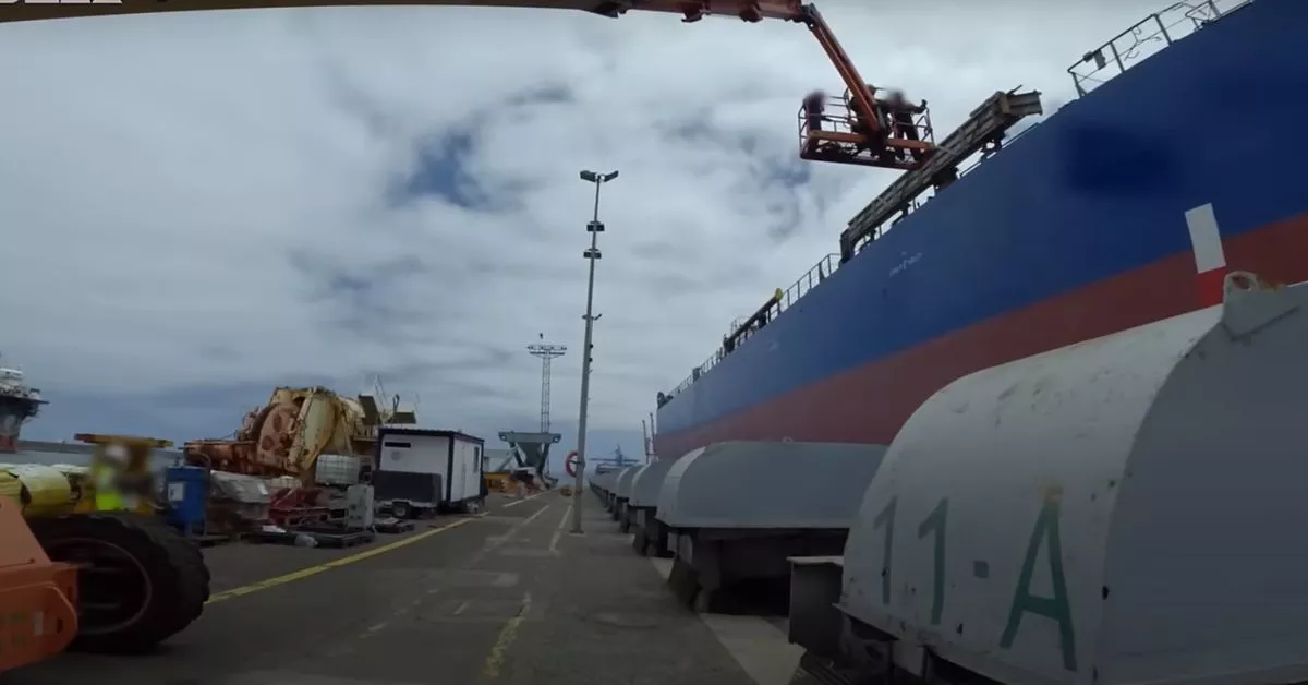 Un momento de la operativa en Astican emitida por la cadena DMAX en la serie 'Control de Puertos'. / DMAX