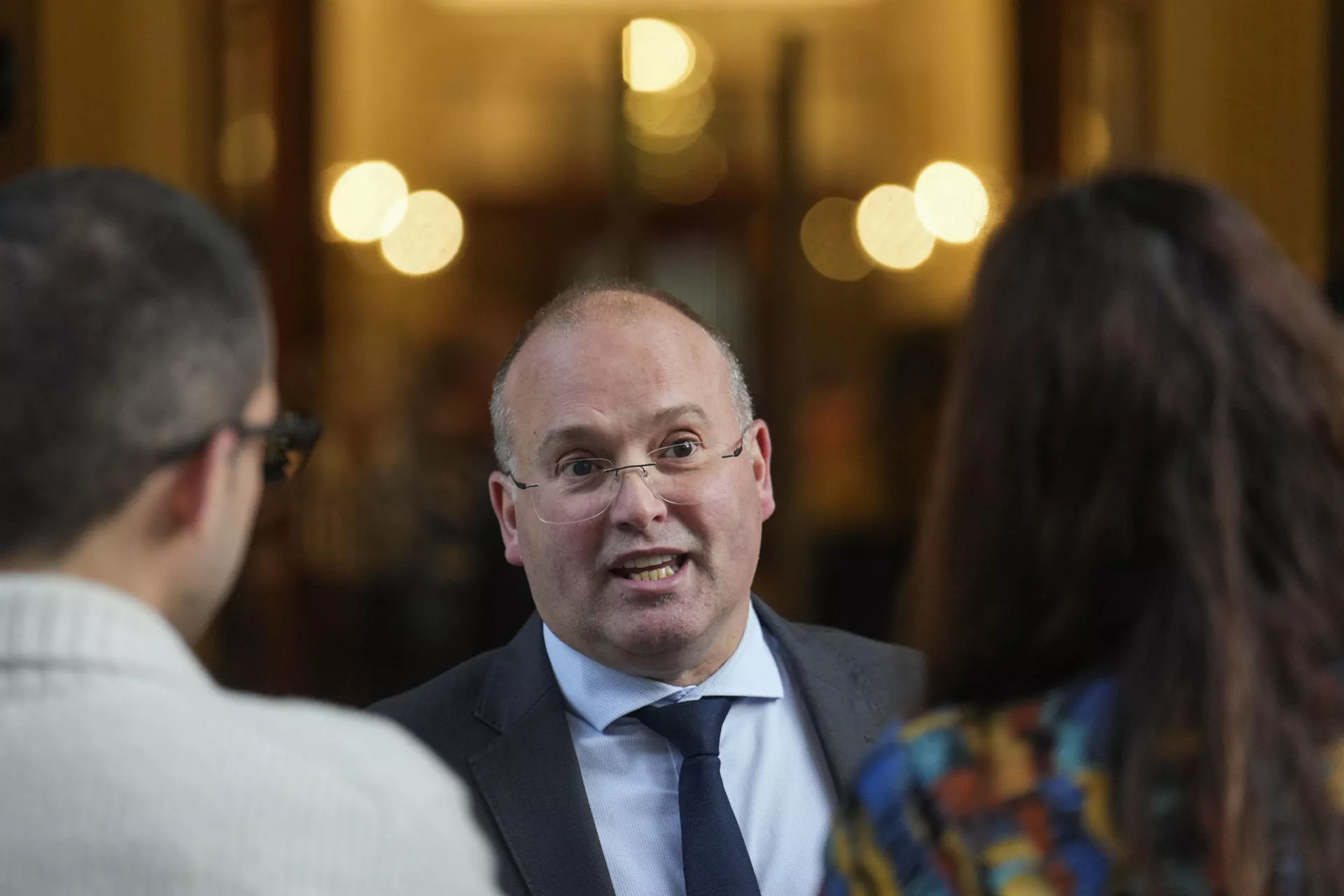 El portavoz parlamentario del PP, Miguel Tellado, asiste al pleno celebrado este martes en el Congreso de los Diputados. / BORJA SÁNCHEZ-TRILLO-EFE