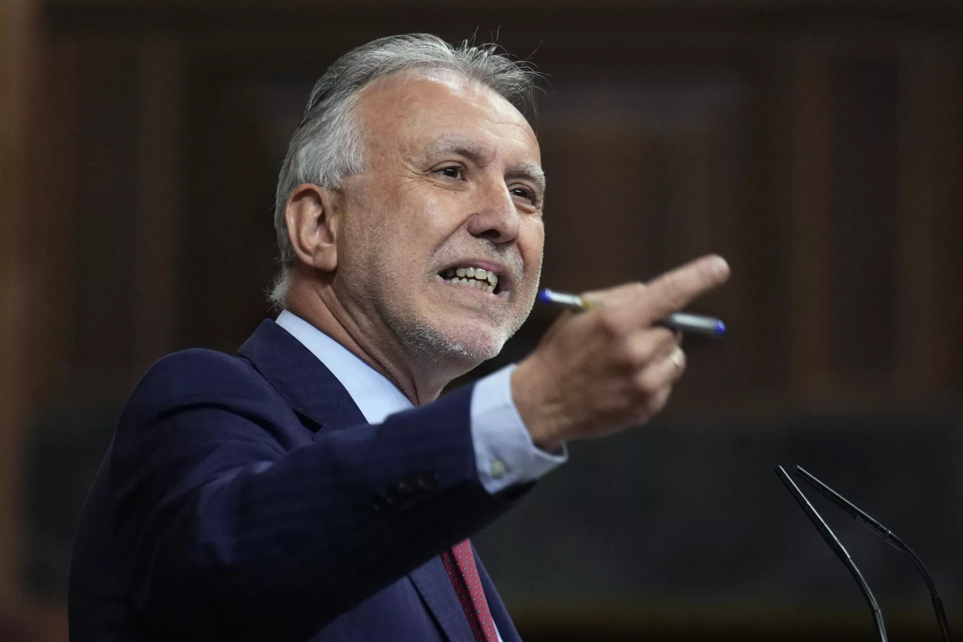 El ministro de Política Territorial y Memoria Democrática, Ángel Víctor Torres. / BORJA SÁNCHEZ-TRILLO