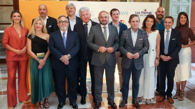 Asistentes a los Premios Tourinews / EFE - ELVIRA URQUIJO