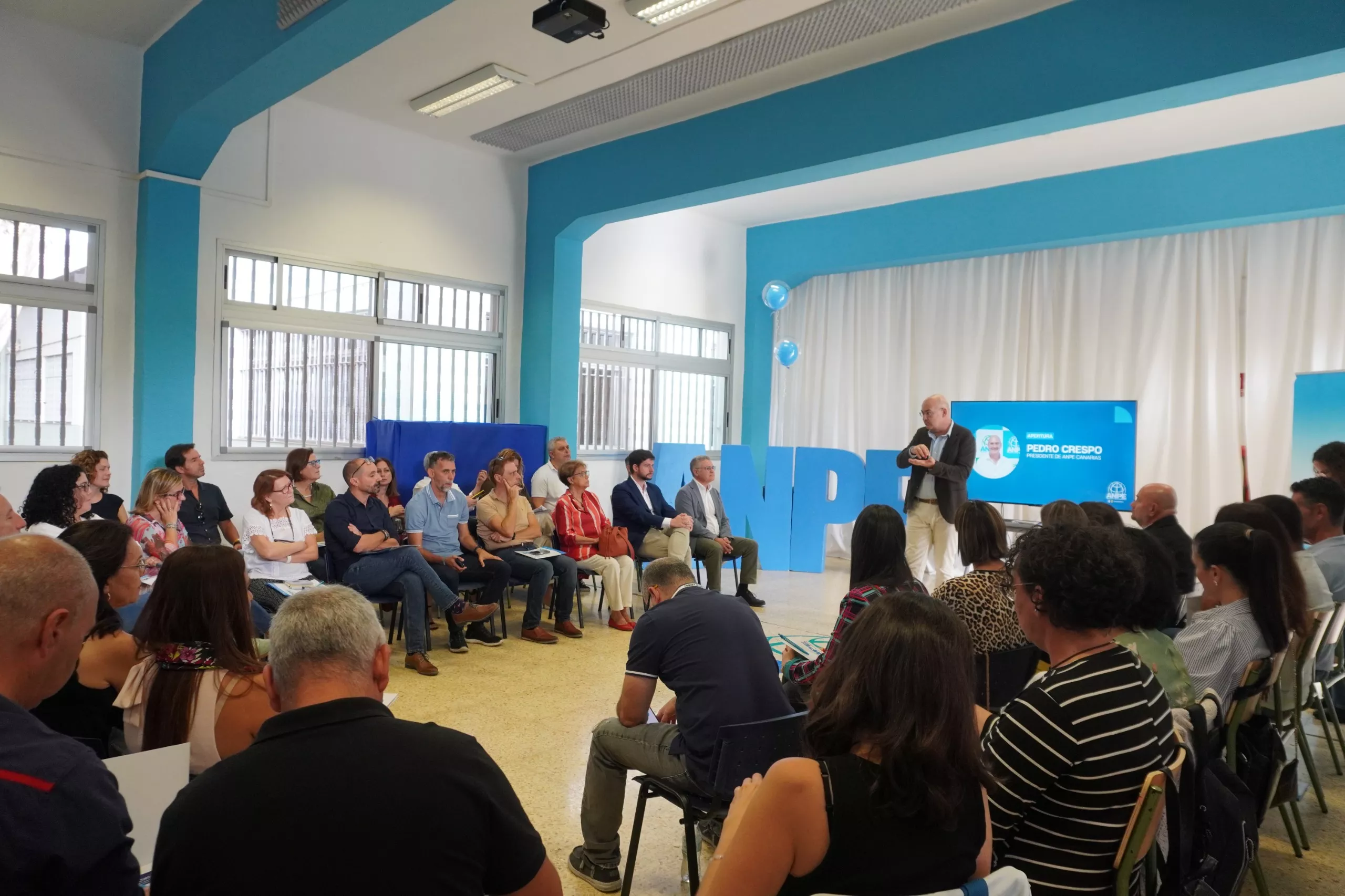 Pedro Crespo interviene en el Consejo Sindical Autonómico de ANPE Canarias./ CEDIDA