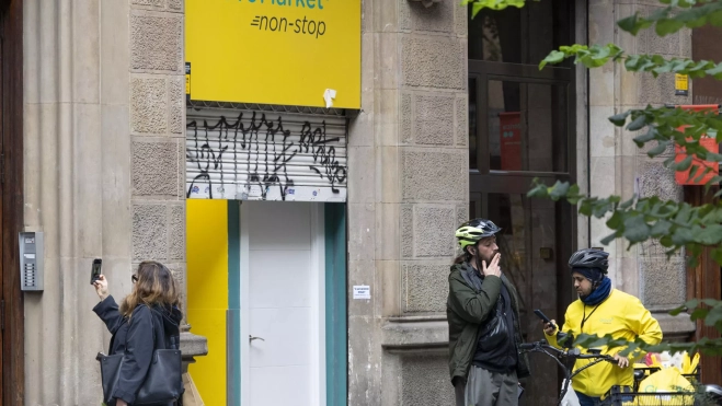 Supermercado de Glovo en Barcelona. / MARTA PÉREZ-EFE