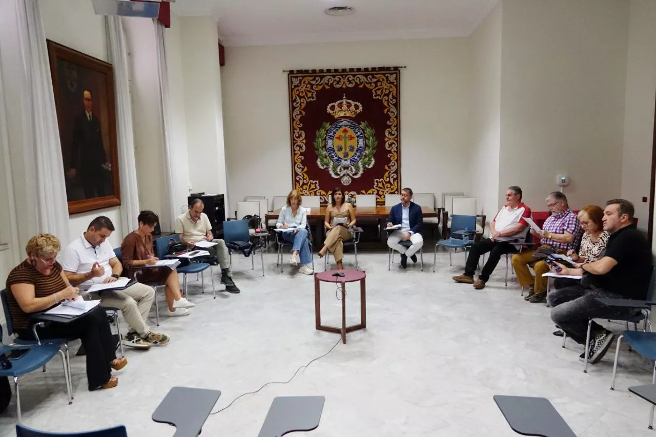 Reunión de la Mesa del Taxi / CEDIDA