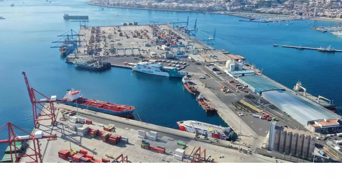 Uno de los muelles del Puerto de Las Palmas, que busca nuevas oportunidades de negocio con las jornadas que organiza Oneport.  / ATLÁNTICO HOY