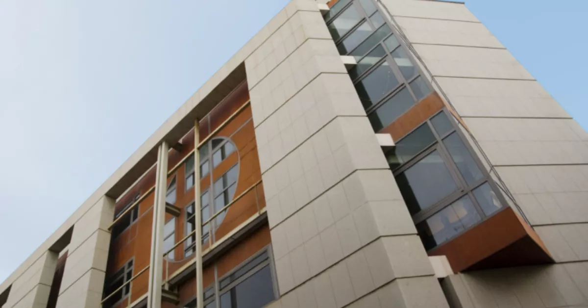 Fachada del Conservatorio Profesional de Música de Las Palmas de Gran Canaria / LPA VISIT