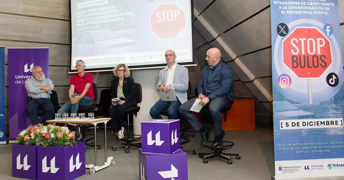 Mesa de debate sobre la desinformación durante la emergencia. / UNIVERSIDAD DE LA LAGUNA