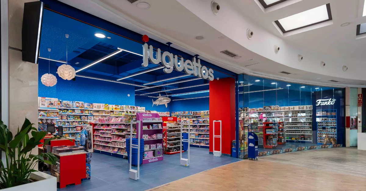 Local de Juguettos en el centro comercial Meridiano, primera juguetería del centro./ CEDIDA