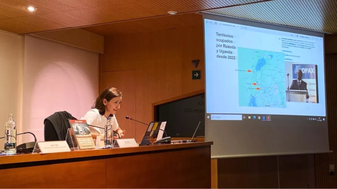 Moro ha expuesto el contexto y la historia del genocidio de Ruanda, cuya violencia se ha extendido al Congo / AH Moro ha expuesto el contexto y la historia del genocidio de Ruanda, cuya violencia se ha extendido al Congo / AH